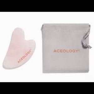 Aceology Rose quartz facial massager